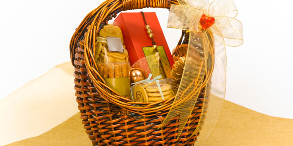 Give a Sweet or Savoury Food Basket This Year