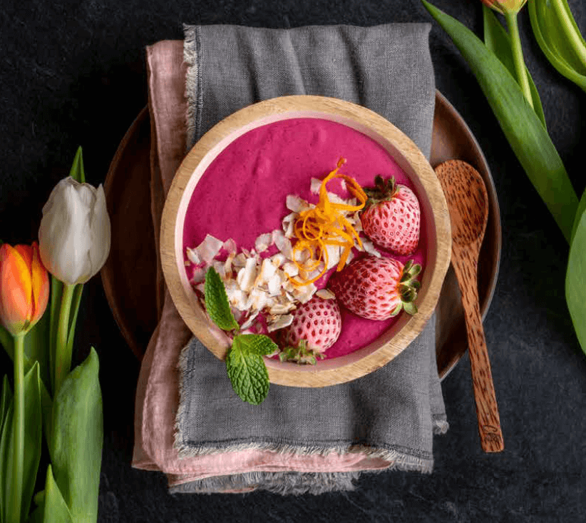 Red Velvet Cheesecake Smoothie Bowl