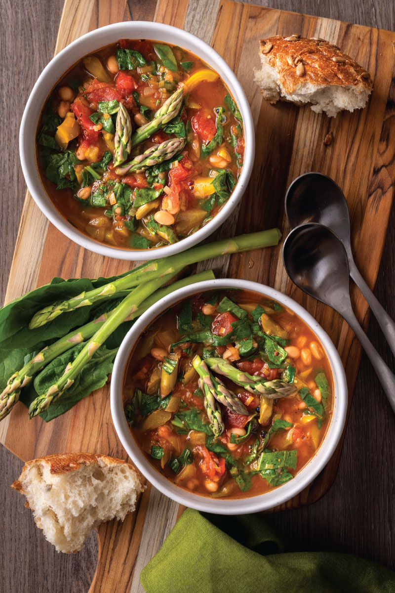 Asparagus and Spinach Minestrone Soup
